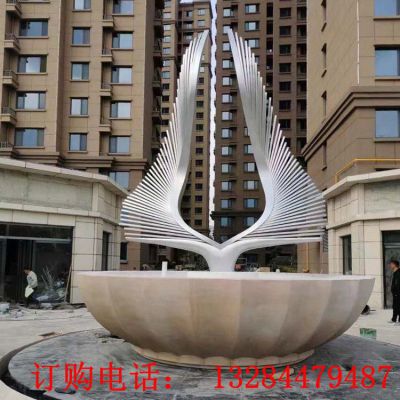 不锈钢翅膀抽象圆管雕塑