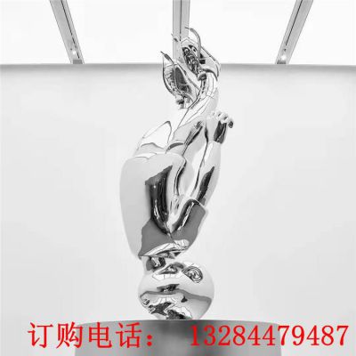 不锈钢镜面倒立男孩雕塑