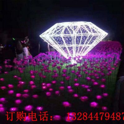 不锈钢发光镂空钻石雕塑