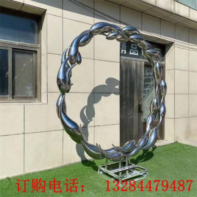 不锈钢圆环鱼雕塑