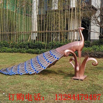 铸铜孔雀雕塑