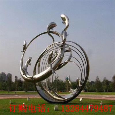 不锈钢圆环鱼雕塑