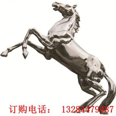 不锈钢镜面马雕塑