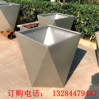 不锈钢几何花盆雕塑