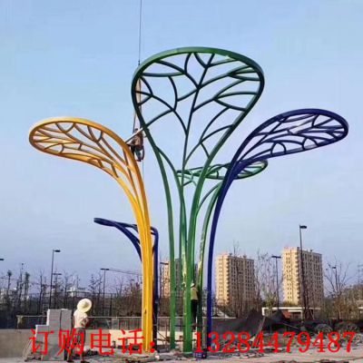 大型不锈钢镂空树叶雕塑