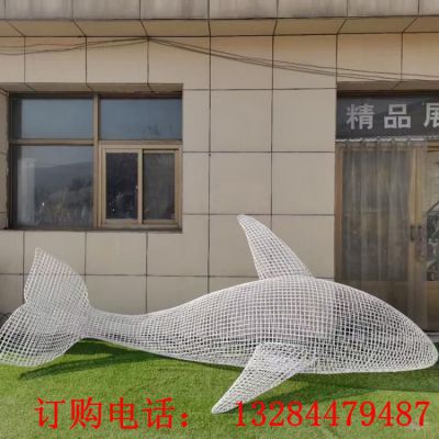 不锈钢镂空海豚雕塑