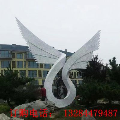 不锈钢翅膀雕塑