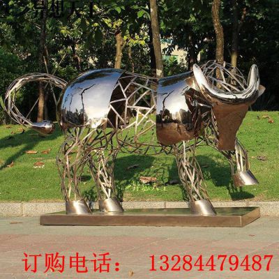 不锈钢镜面镂空牛雕塑