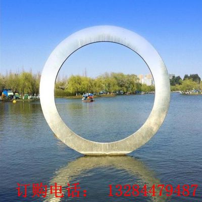 不锈钢规整圆环雕塑