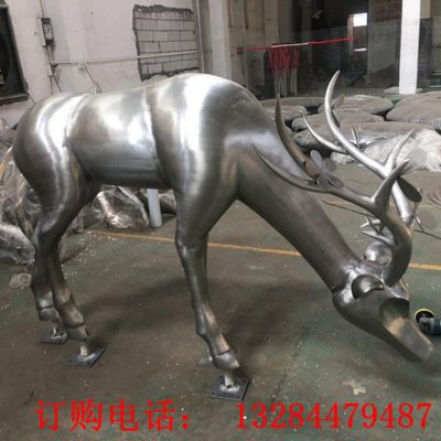 不锈钢镜面鹿雕塑