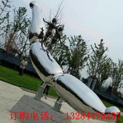 大型不锈钢镜面莲藕雕塑