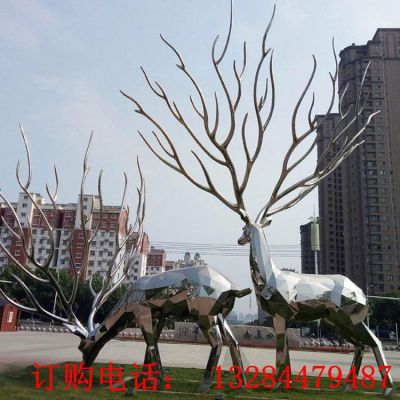 不锈钢大角几何鹿雕塑