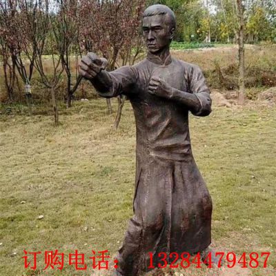 铸铜人物练武雕塑