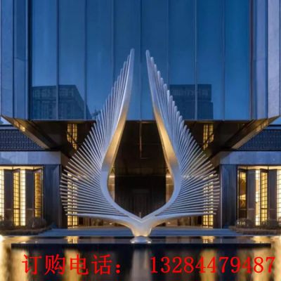 不锈钢镜面翅膀雕塑