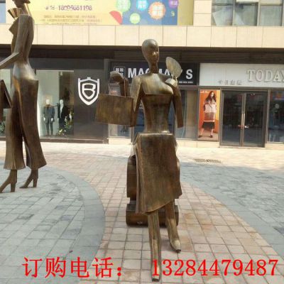 铸铜抽象人物逛街雕塑