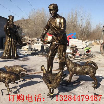 铸铜农耕文化喂鸡雕塑