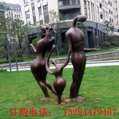 铸铜抽象一家三口雕塑
