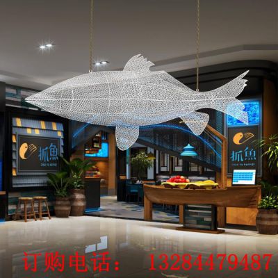 不锈钢镂空鱼雕塑