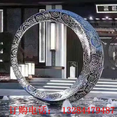 不锈钢圆环雕塑