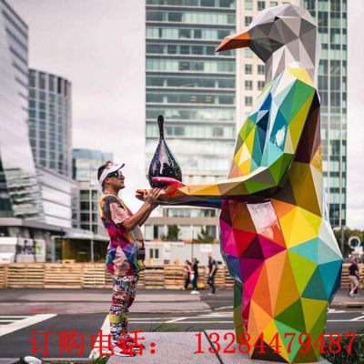 不锈钢几何彩绘企鹅雕塑