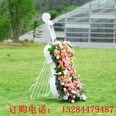 不锈钢吉他花架雕塑