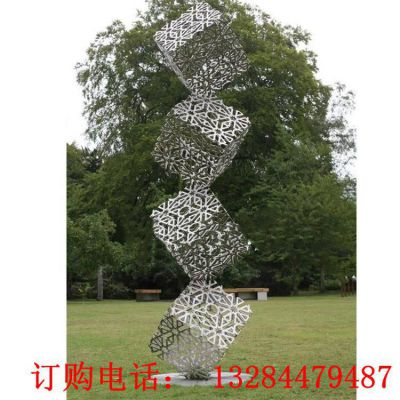 不锈钢镂空立方体雕塑