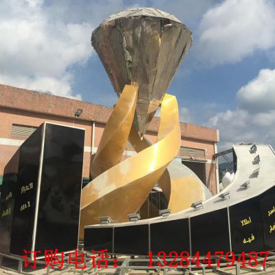 大型不锈钢钻石雕塑