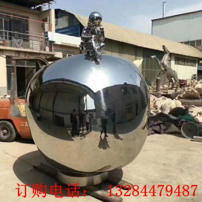 不锈钢镜面小孩思考雕塑