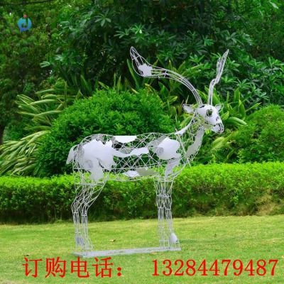 不锈钢镂空鹿公园雕塑