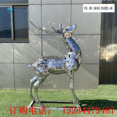 不锈钢镂空鹿动物雕塑