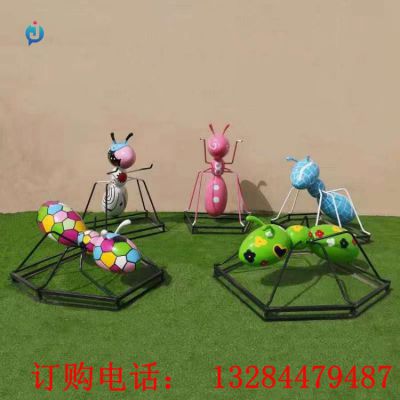 不锈钢彩绘蚂蚁动物雕塑