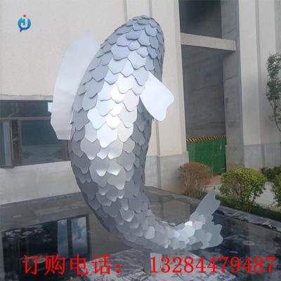 不锈钢镜面鲤鱼水景雕塑