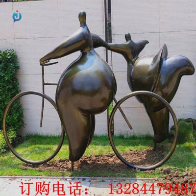 铸铜抽象人物骑自行车雕塑