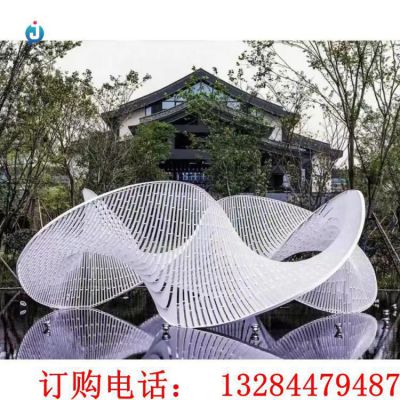 不锈钢镂空飘带城市雕塑