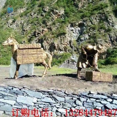 铸铜马拖行李雕塑