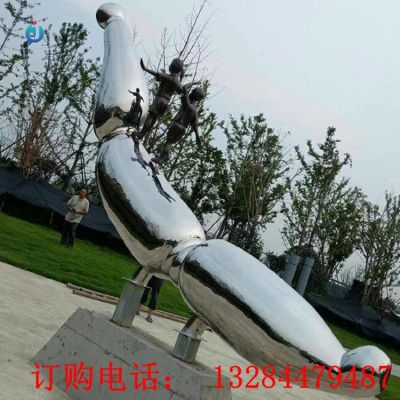 不锈钢镜面莲藕雕塑