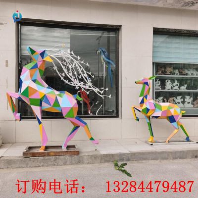 不锈钢几何彩绘梅花鹿雕塑