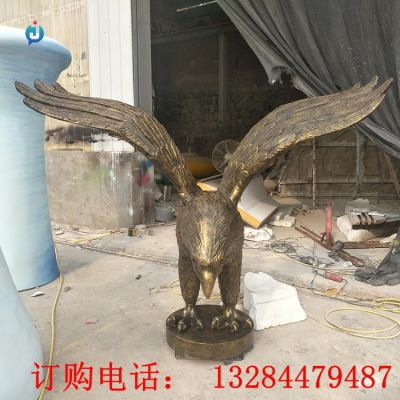 铸铜老鹰雕塑