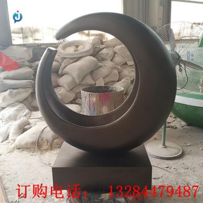 铸铜月亮雕塑