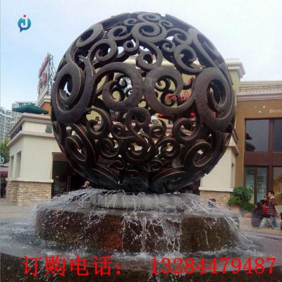 铸铜镂空圆球雕塑