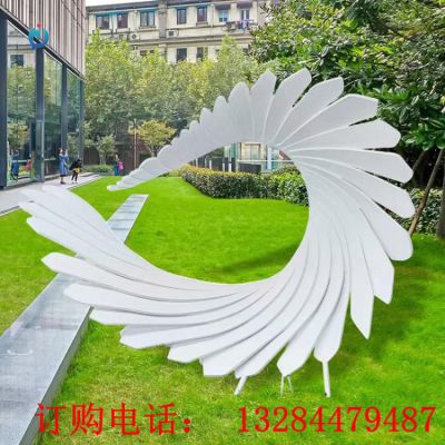 不锈钢翅膀雕塑