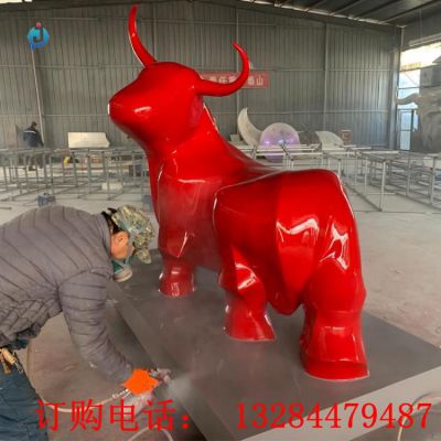 不锈钢几何牛雕塑