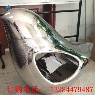 不锈钢镂空鸽子雕塑