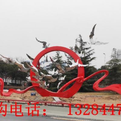 不锈钢圆环飞鸟雕塑