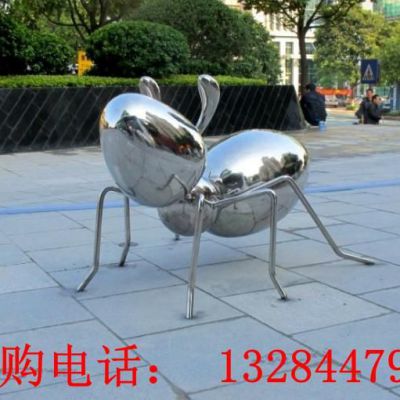 不锈钢镜面蚂蚁雕塑