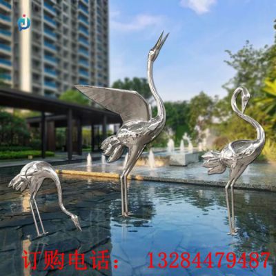 不锈钢镜面仙鹤雕塑