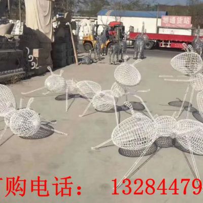 不锈钢镂空蚂蚁雕塑