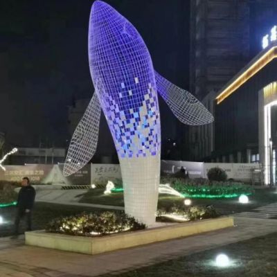 不锈钢镂空发光鲸鱼雕塑