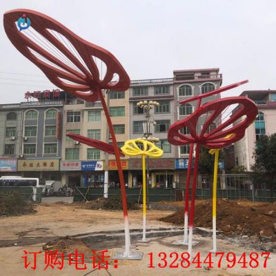 不锈钢镂空叶子雕塑