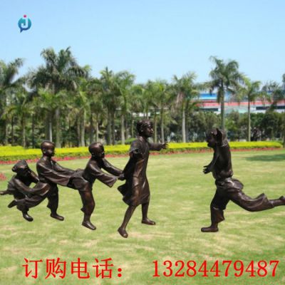 铸铜老鹰捉小鸡童趣雕塑